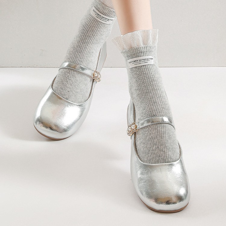 Thin Mary Jane shoes