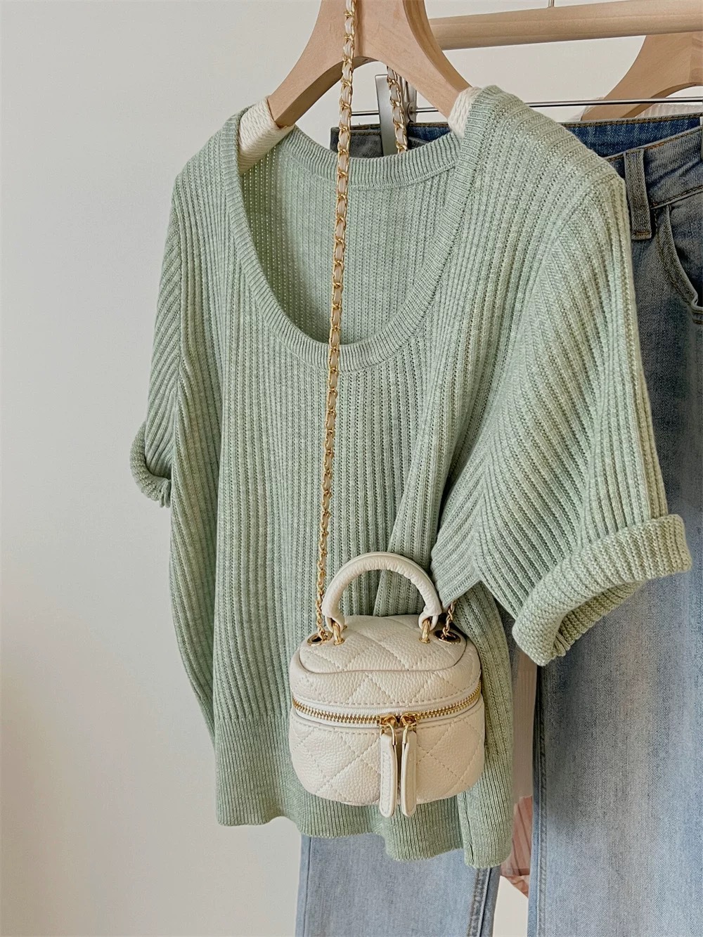 Summer knitted fashionable green T-shirt