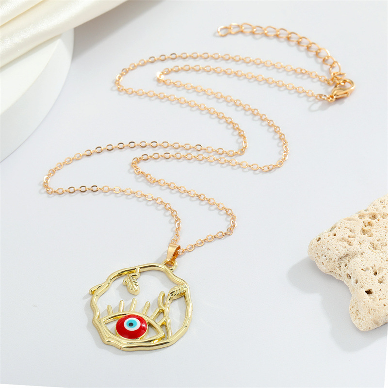 Punk Irregular Redondo Ojo Demonio Collar Color Pavo Ojo Colgante Collar Joyas display picture 2