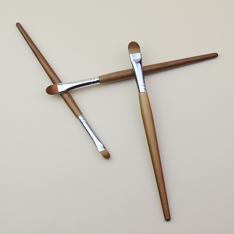 Cepillo corrector Cepillo de base en forma de lengua con mango de madera pequeño Cepillo de sombra de ojos de punta plana Cepillo corrector sin costuras Cangzhou Pincel de maquillaje
