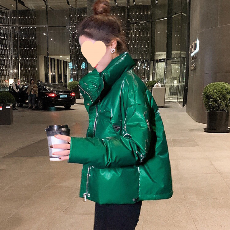 짙은 녹색