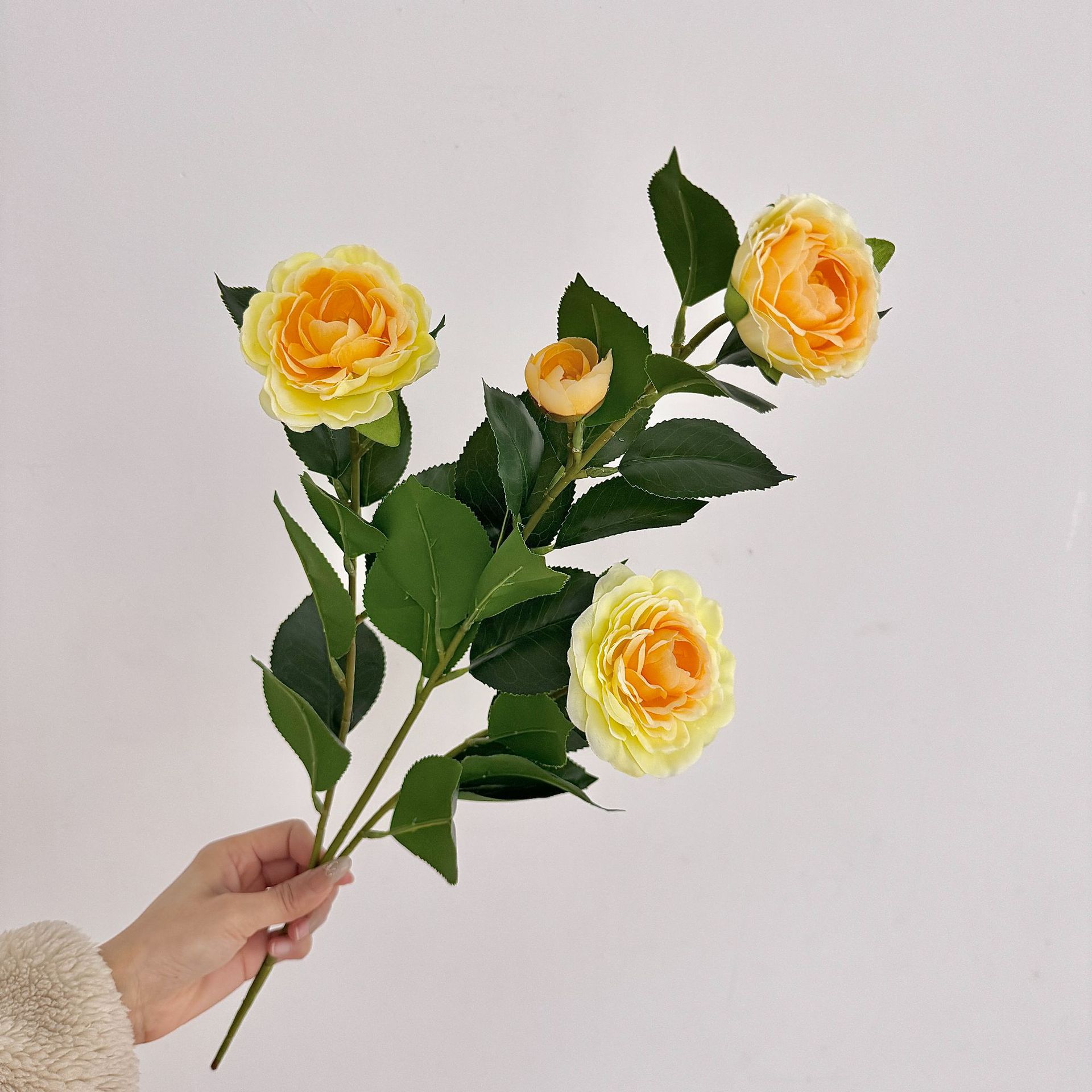 노란색