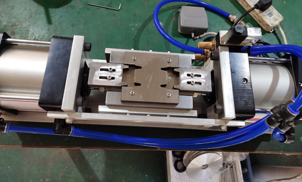 气缸自动切脚机变压器成型切脚机双气缸式变压器自动整形切脚机