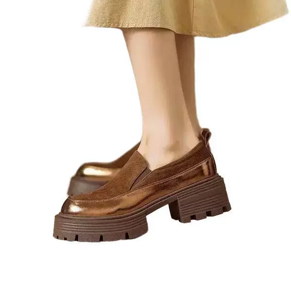 Matte black brown loafers for leisure