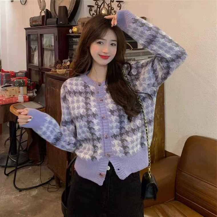 Фиолетовый кардиган-жакет для женщин, осень-зима 2025, новый стиль, японский нежный дизайн, укороченный вязаный кардиган нишевого дизайна