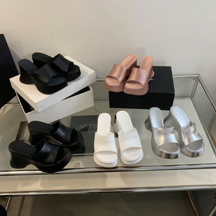 ��׸߸���ЬŮ�ļ��⴩�n���¿��ɸ��һ����Ь���e����ЬŮЬ��
