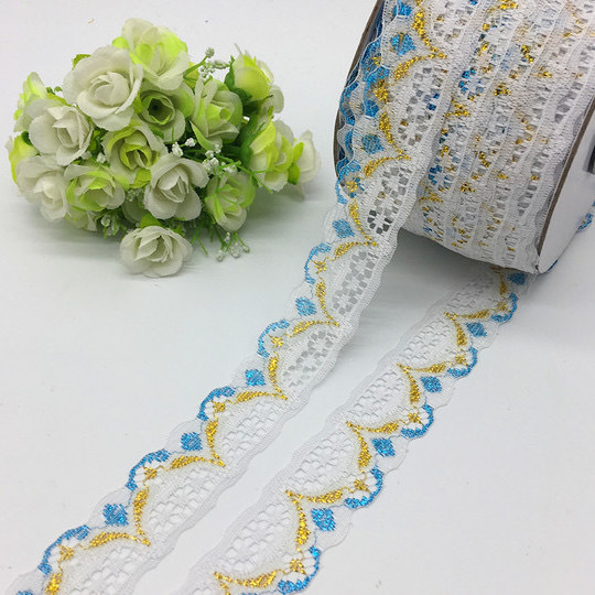 Mayorista de encaje de oro de color 3 cm de ancho de encaje hueco ropa gorras cortinas decoración de tela