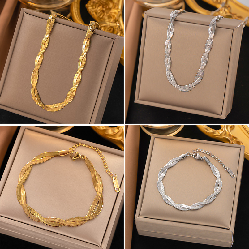 304 Stainless Steel 18K Gold Plated Streetwear Plating Chain Solid Color Bracelets Necklace display picture 1