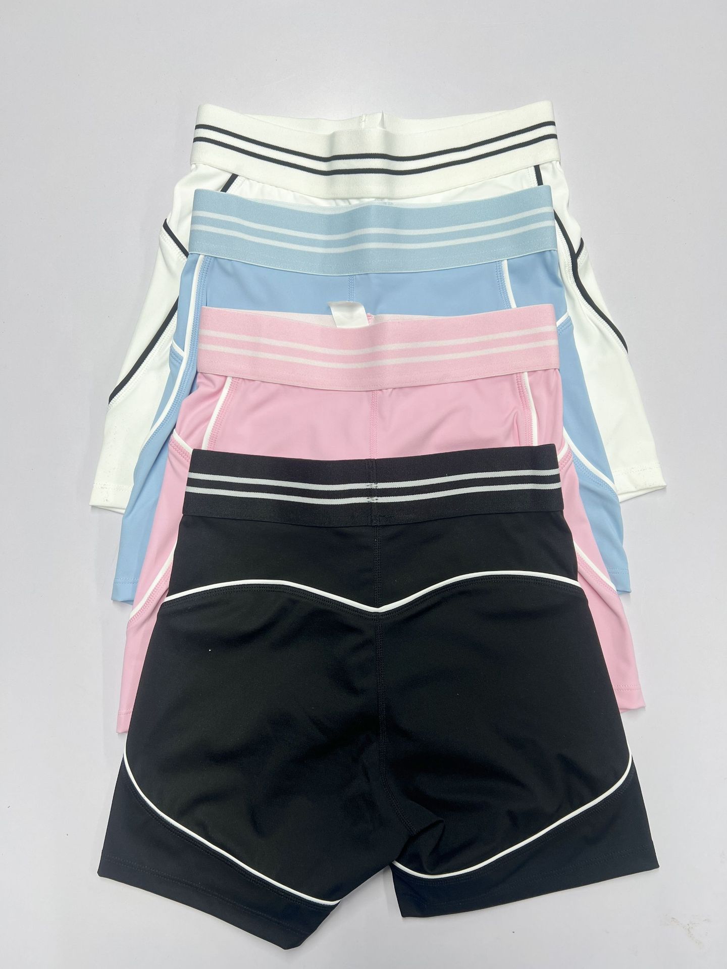Line Blocked Nude Feel Shorts Set, U Shaped Backless Pullover, Tight Fitting, Breathable, Skin Friendly, Sports And Fitness Two Piece Set._ecoleips.com