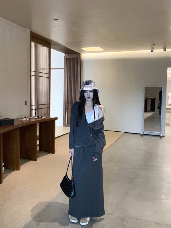 松弛感休闲时尚套装女秋季2025新款辣妹V领连帽卫衣半身裙两件套|undefined