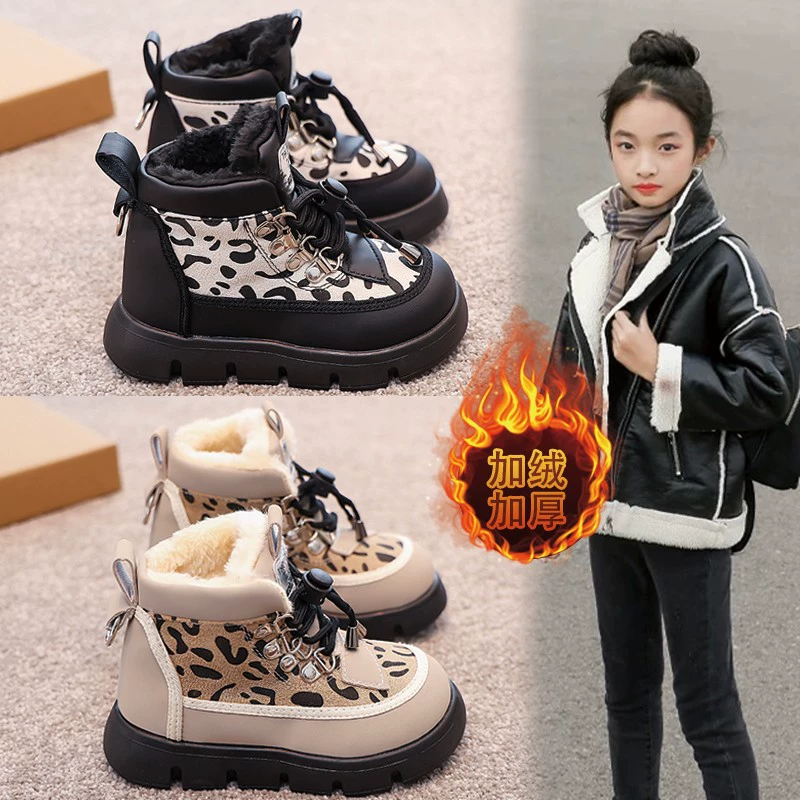 Детские зимние ботинки для мальчиков 2025, зимние утепленные короткие ботинки без шнуровки на флисовой подкладке для девочек, хлопчатобумажная обувь, теплая обувь на мягкой подошве для детей старшего возраста.