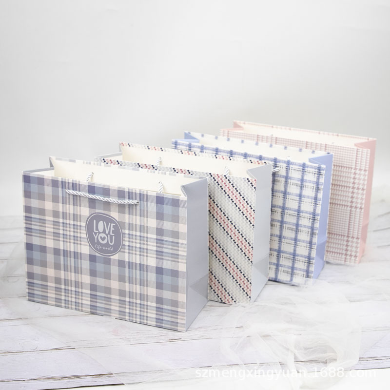 Estilo creativo ins fresco Regalo de Navidad Cumpleaños Día de San Valentín bufanda regalo bolsa de papel portátil