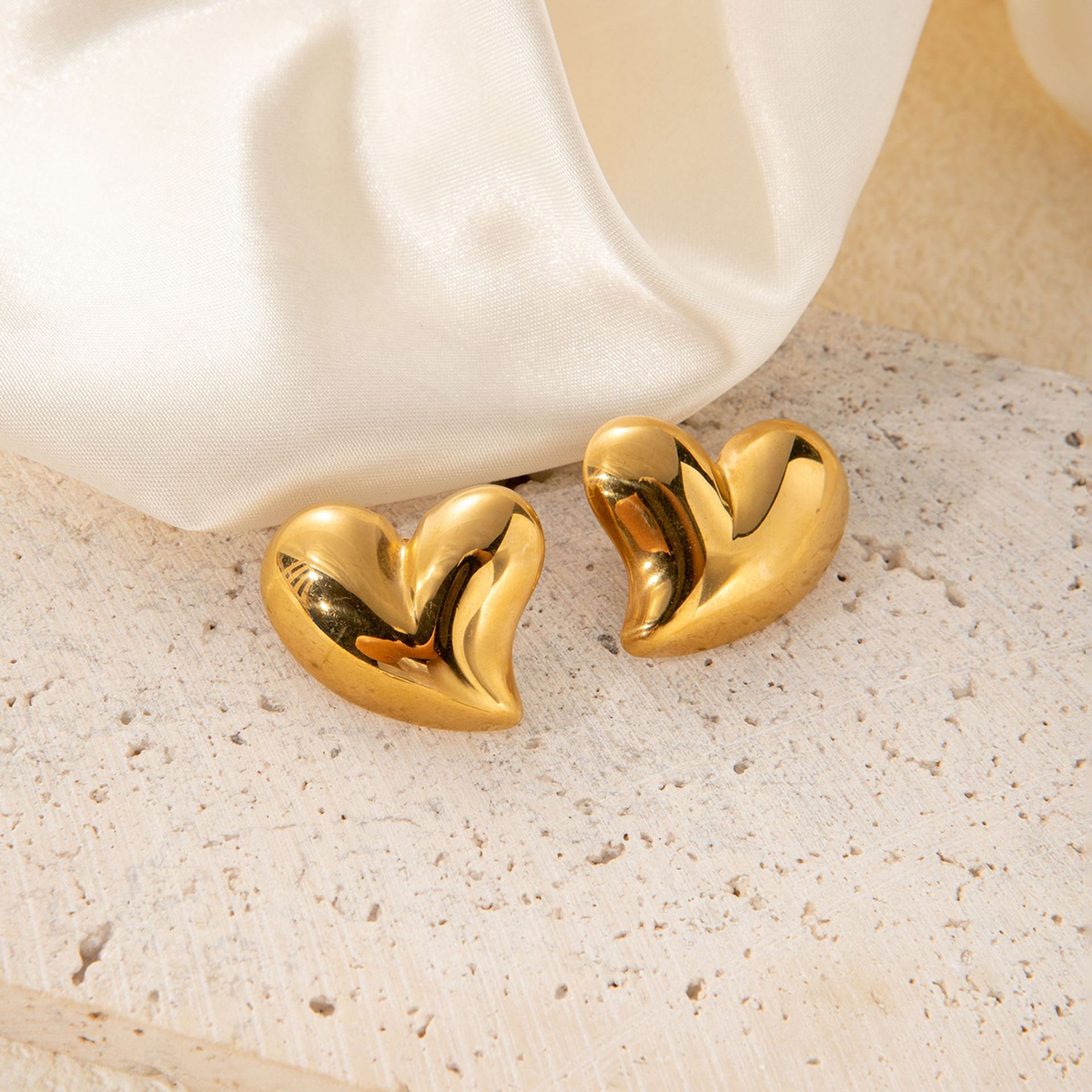 17g Weight 0.03µm Gold Plating Thickness Electroplated Gold Plating Process Golden Plated Plating Material Jewelry Set Classification cable chain Chain Type 1 Piece Quantity Daily Occasion 201 Stainless Steel Material Heart Shape Pattern Women's Gender Simple Style Style Plating Craft Wholesale Jewelry Simple Style Heart Shape Titanium Steel Jewelry Set 4