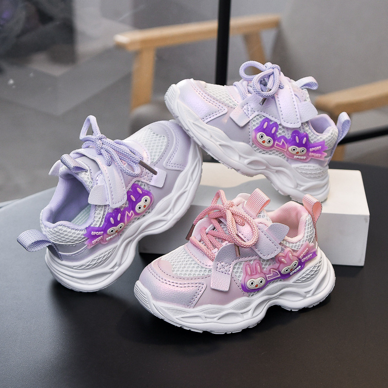 2026 primavera y otoño nuevas zapatillas deportivas de niñas respirables mallas de dibujos animados princesa viento zapatos de carrera para niños a precios especiales
