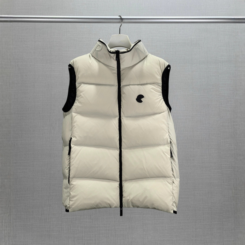 Cross-border autumn and winter Moncler Guersac men's twill quilted hooded down vest outdoor thickened jacket vest Cross-border autumn and winter Moncler Guersac men's twill quilted hooded down vest outdoor thickened jacket vest
