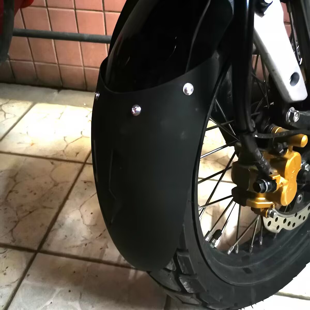 Suitable for CFMOTO 250NK rear fender extension modification motorcycle water-blocking plate extension rear mudguard accessories