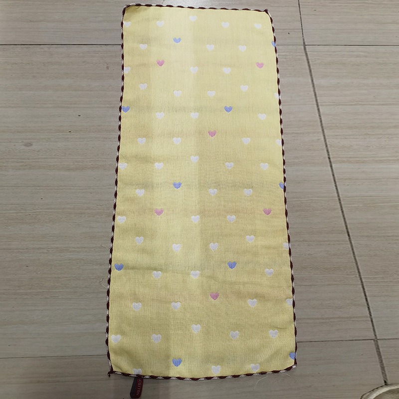 복숭아 심장 노란색