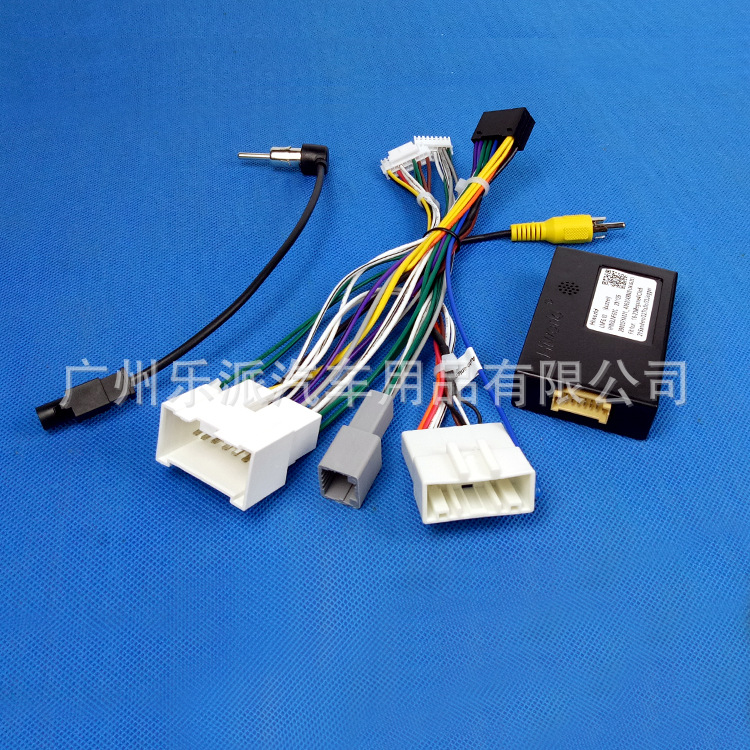 19款RENAULT雷诺达斯特DUSTER电源线带后视+威驰