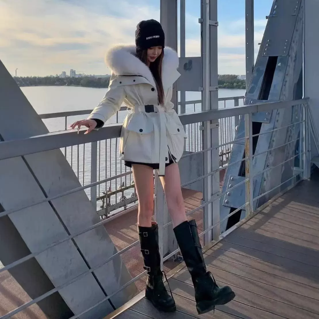可拆卸大狐狸毛羽绒服短款加厚防寒冲锋衣收腰显瘦滑雪服女