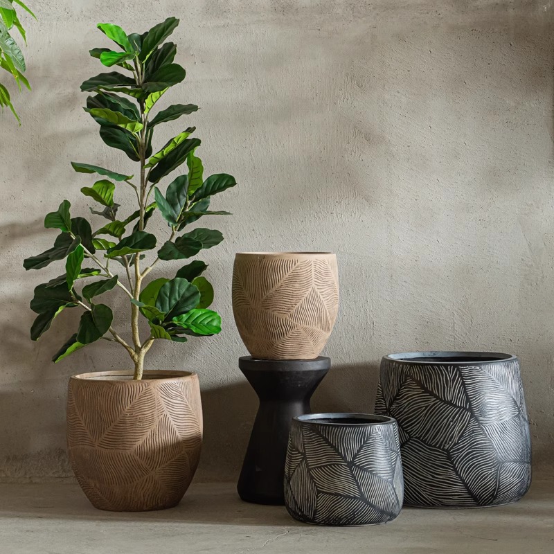 Maceta de cemento, balcón interior simple, gran diámetro, patio al aire libre de alta gama, plantas verdes, plantas en macetas, flores decorativas, hogar