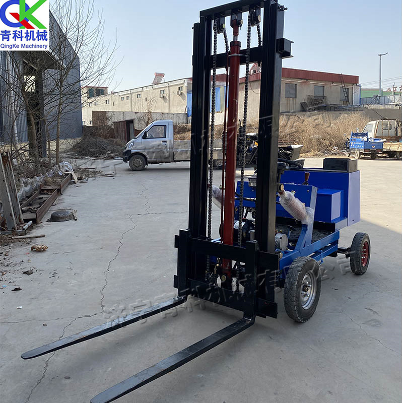 四支点平衡电动叉车 座驾式货运站货叉 0.5吨3米货物堆高车