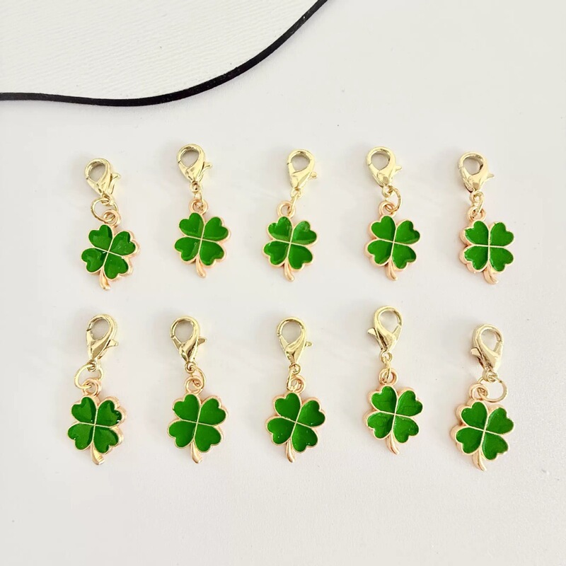 Lucky four-leaf clover cross-border hot-selling keychain USB drive pendant bag charm alloy lobster clasp accessories wholesale
