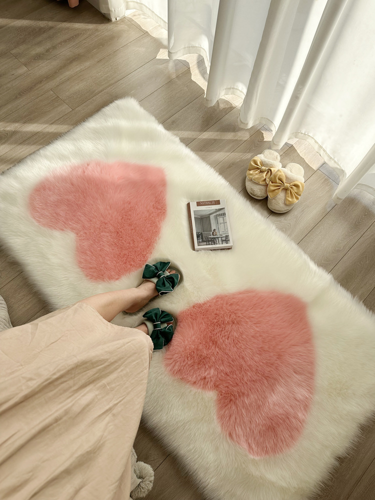 Imitation Wool Bedside Carpet Pink Heart-Shaped Plush Floor Mat Wedding Room Daughter's Room Cute Bay Window Blanket Heart Sofa Cushion