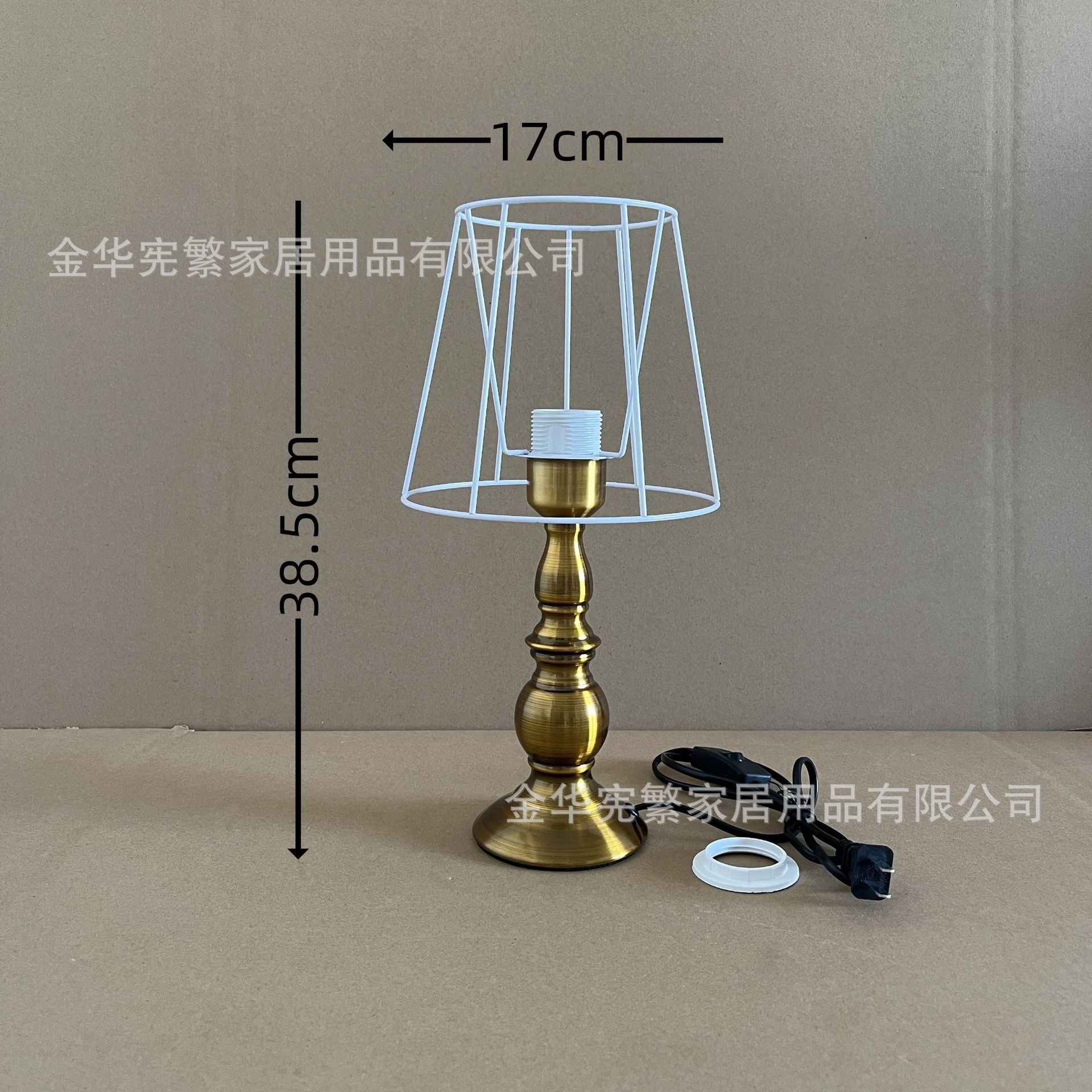 Estilo europeo de lujo ligero retro dorado antiguo calabaza de cobre base de metal marco de hierro combinación E27 con lámpara de mesa retro casera DIY