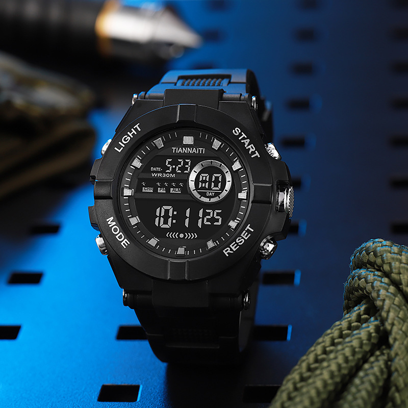 Modas de moda personalidad reloj electrónico adolescente al aire libre nocturno reloj impermeable reloj multifuncional para hombres y mujeres estudiantes