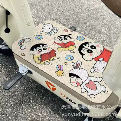 Cartoon Electric Vehicle Foot Mats, Dirt-Resistant and Easy to Maintain, Wire Loop Mats That Scrape Dirt, Remove Dust, and Prevent Slipping, Freely Cuttable (Electric vehicle foot mat) - braid-shin-chan-is-here-to-report-3060cm-cut-into-rectangular-shape