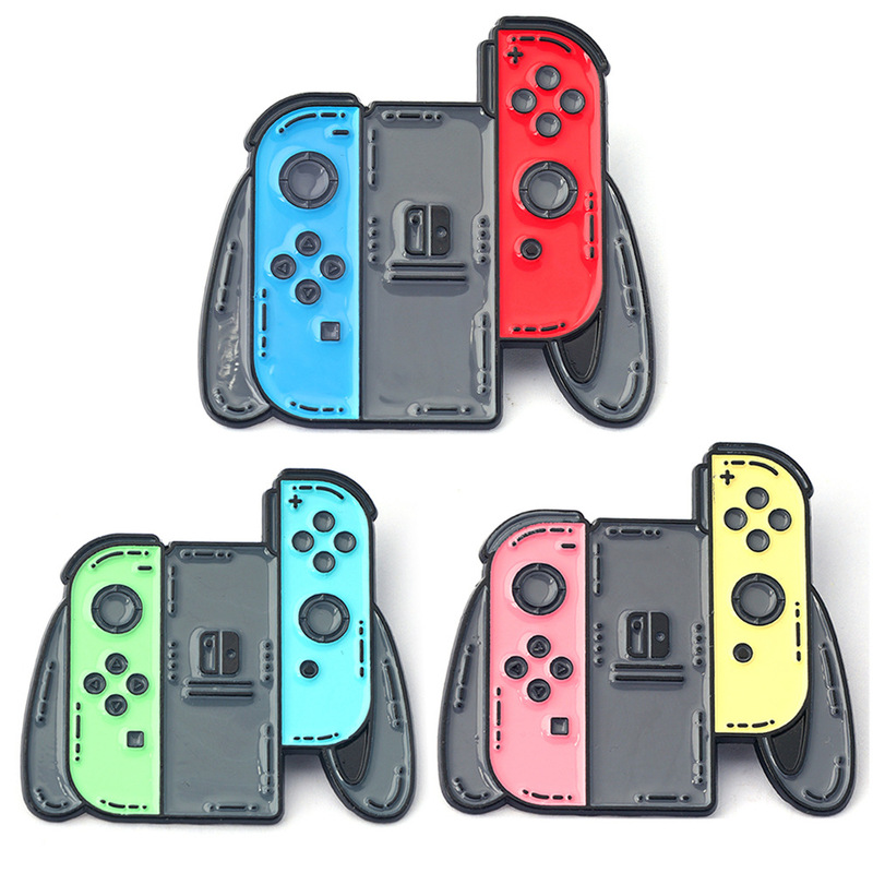Nintendo Switch Game Controller Shaped Brooch Cartoon Fun Game Lovers Oil Dripping Metal Badge Nintendo Switch Game Controller Shaped Brooch Cartoon Fun Game Lovers Oil Dripping Metal Badge