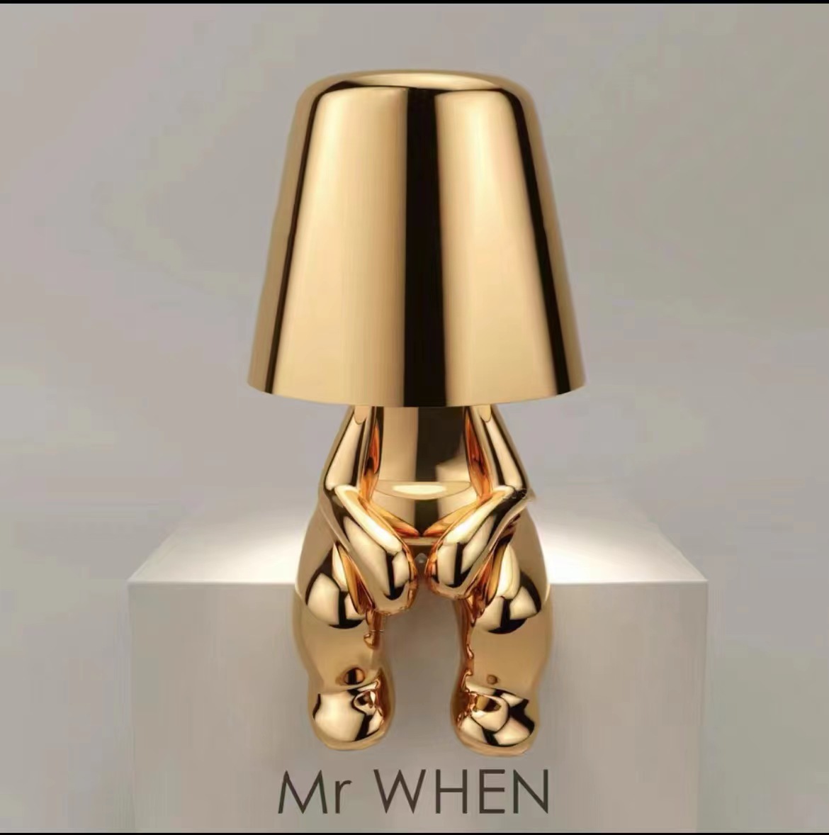 Cruz-frontera dedicado pensador pequeño hombre dorado lámpara de mesa dormitorio táctil atmósfera USB recargable lámpara de mesa decorativa lámpara de mesa ornamentos