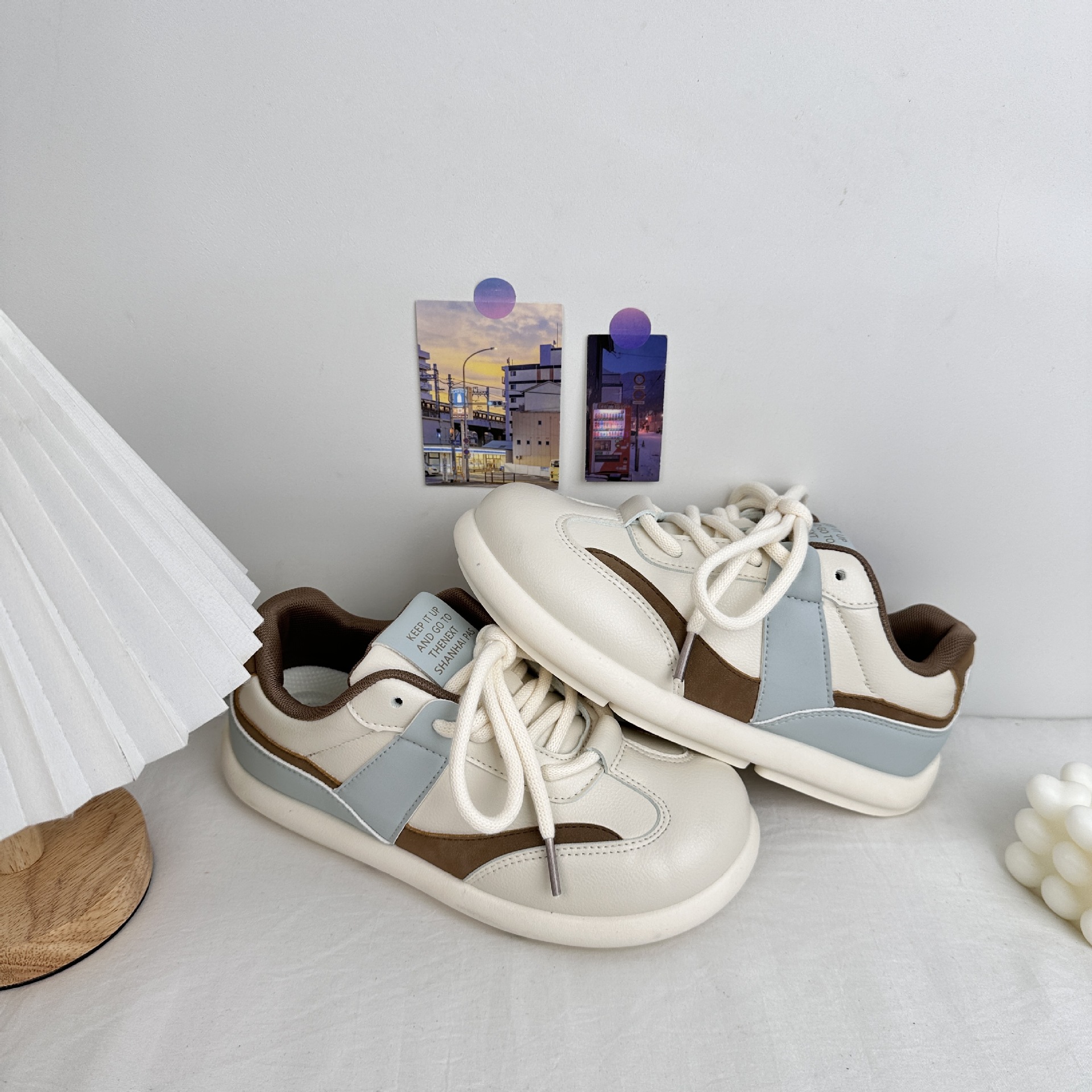 Far Wave 2025 Spring Student Forrest Gump Zapatos blancos casuales de todo fósforo para mujer Zapatos de lona deportivos coreanos