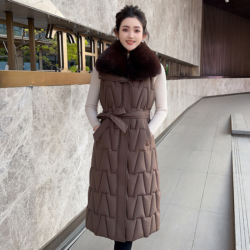 2025 otoño y invierno nuevo chaleco de caballo de algodón largo estilo coreano delgado temperamento de cuello de lana chaleco de algodón de rodilla tamaño grande