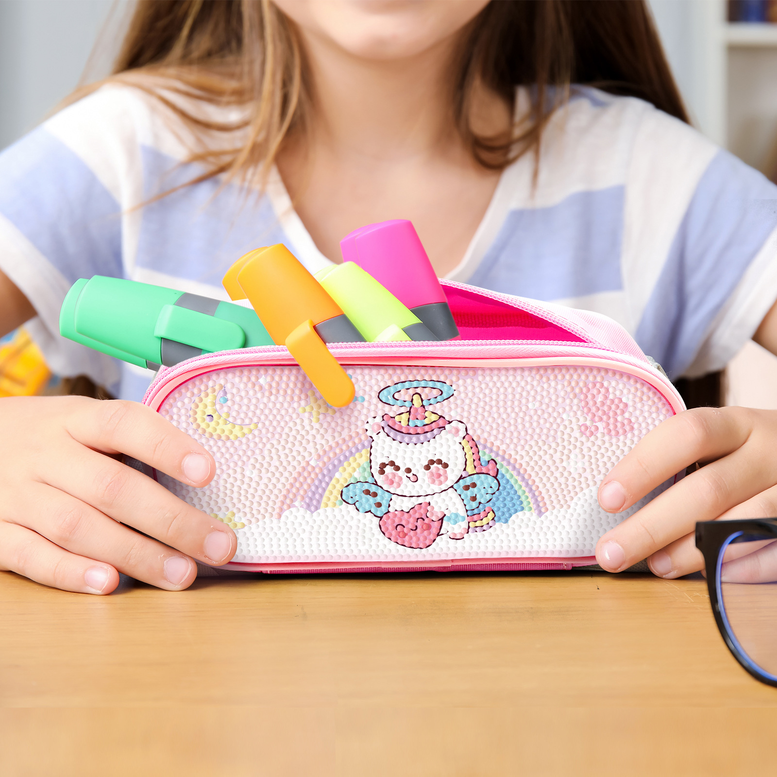 Pintura de diamantes, caja de lápices para estudiantes, útiles escolares, almacenamiento de diamantes, acabado, caja de lápices simple creativa al por mayor