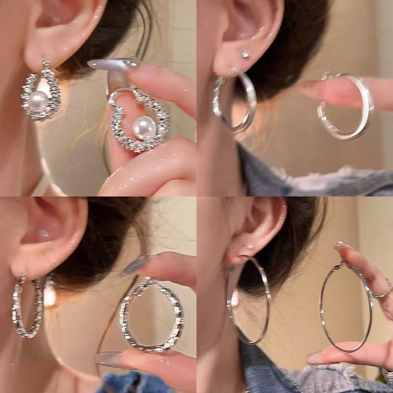 Minimalist silver earrings for women, French niche design, light luxury studs, elegant and sophisticated half-circle earrings