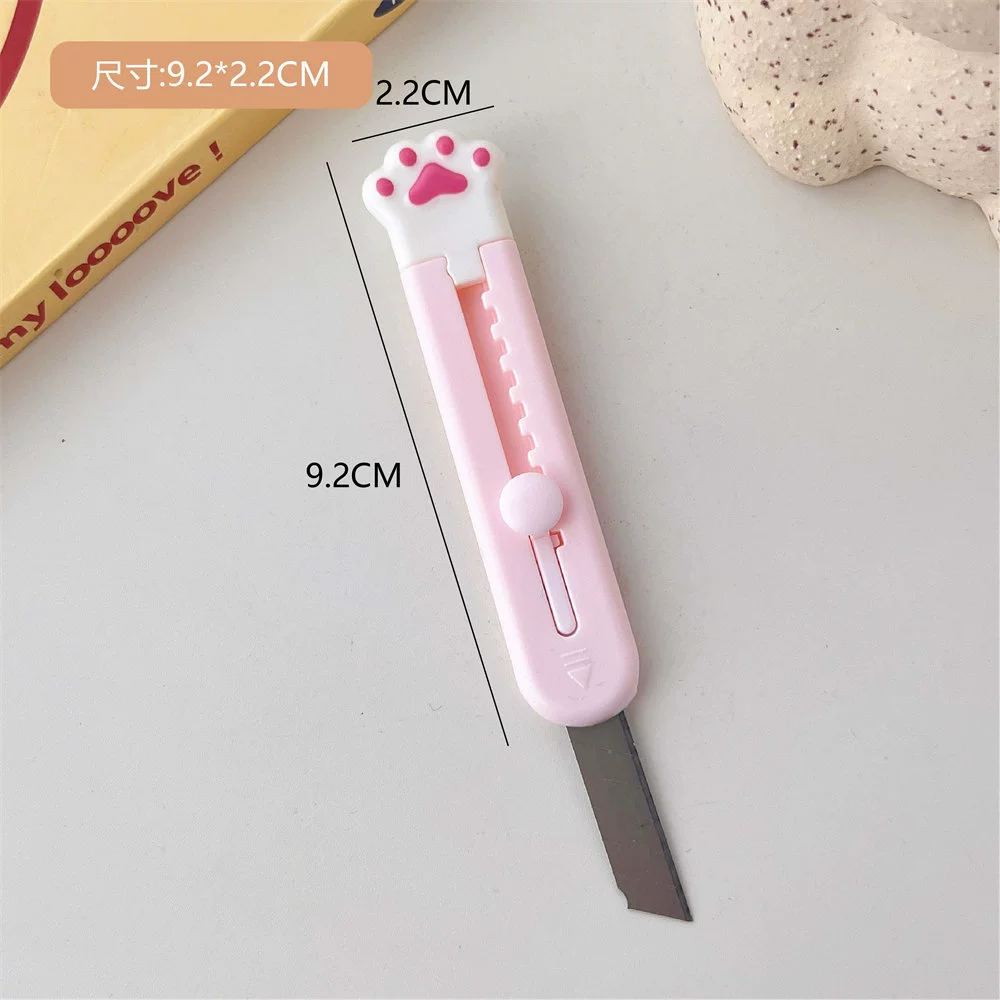 Utility Knife (Mini Wai) Cat-Paw Design, Retractable Blade, Compact 9.2 cm