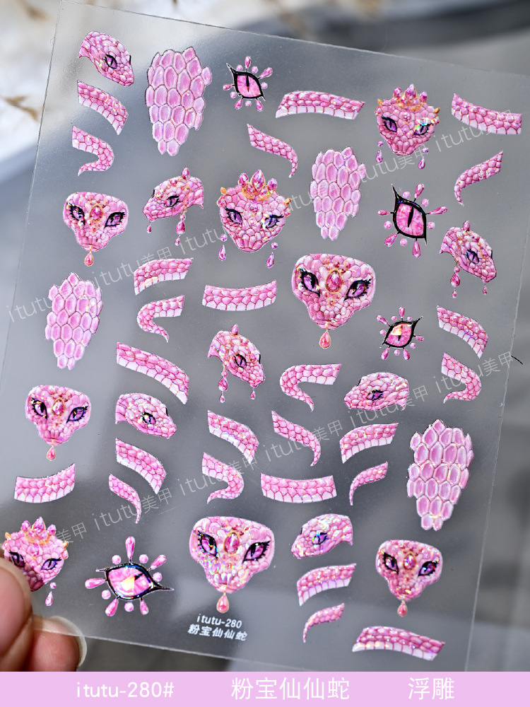 Nuevo polvo Bao Fairy Snake Shell Light Relief Stickers Pink Snake Back Stickers Pequeño patrón de uñas