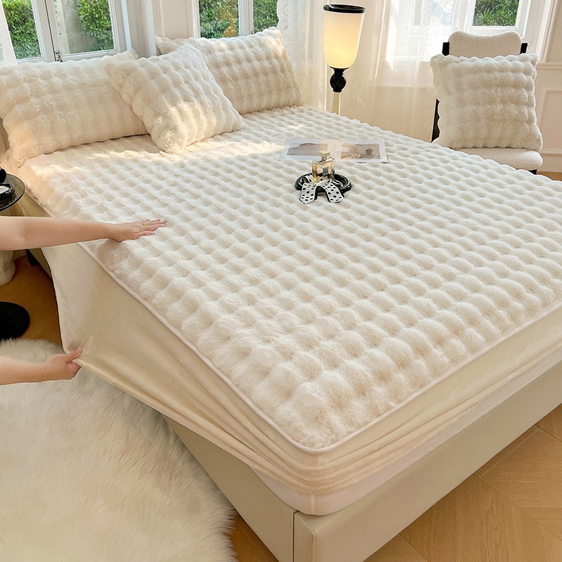 High-Density Thick Rabbit Fur Plush Fitted Sheet, Winter Warm Fleece-Lined Double Full-Cover Mattress Protector Three-Piece Set for Cross-Border Sales