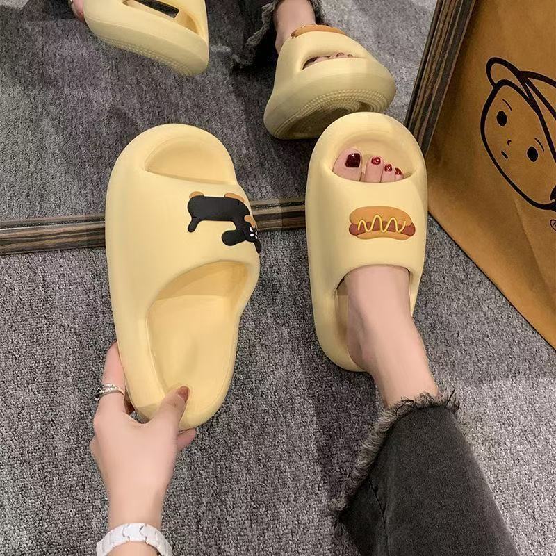 Celebridades de Internet lindas sandalias y pantuflas de mierda para hombres y mujeres baño de suela gruesa antideslizante hogar interior EVA verano ropa exterior pareja image 3