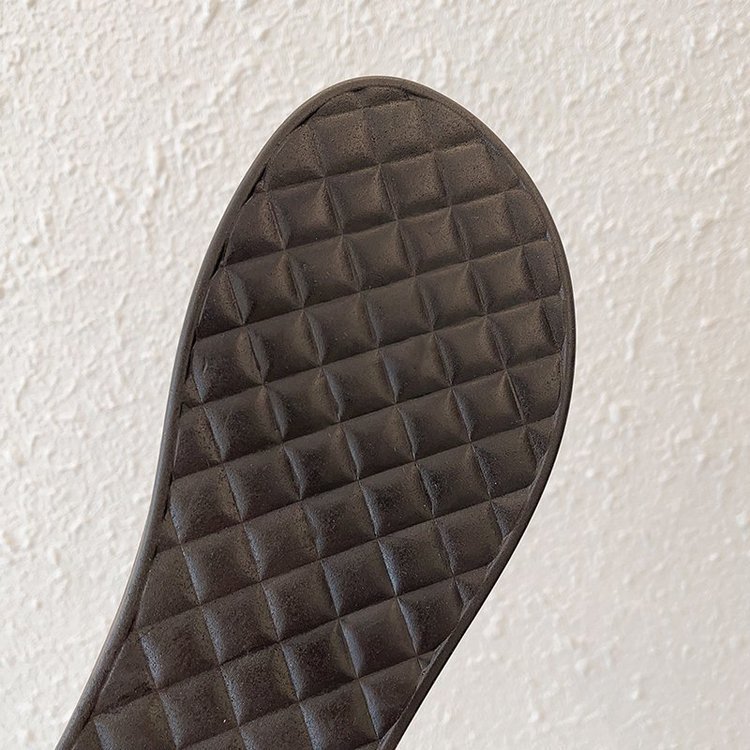 Damen-Oberbekleidung, Keilabsätze, Influencer-Intrend-Sandalen, 2021 neuer Mode-Tanga mit Metallkette und dicker Sohle_voghion.com