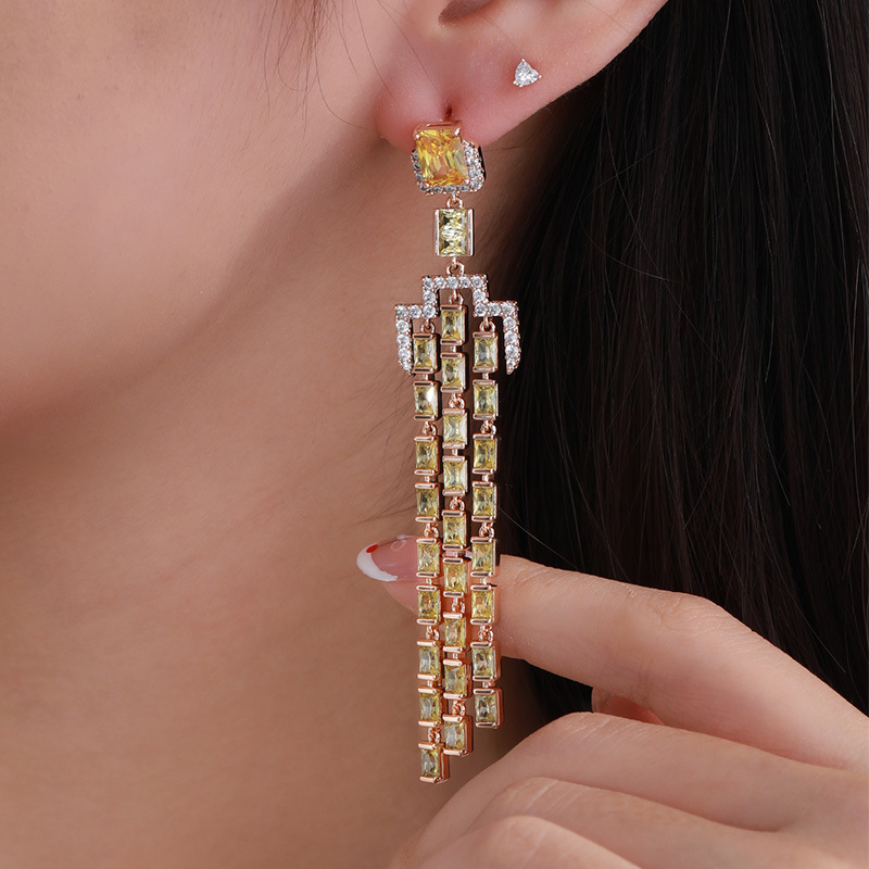 Xuping joyería serie de aretes geométricos de gota de agua larga sensación de lujo de alto nivel aretes retro para mujeres