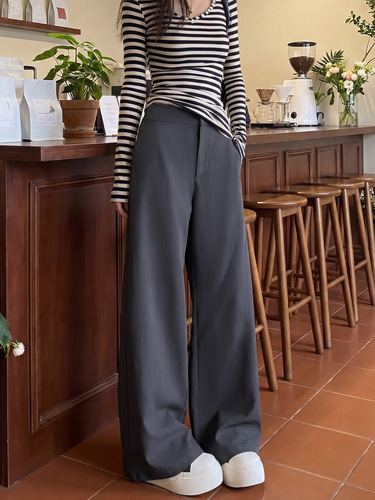 Khaki suit pants for women's summer 2026 new style, loose, small, high-end, drag-feeling straight, wide-leg pants