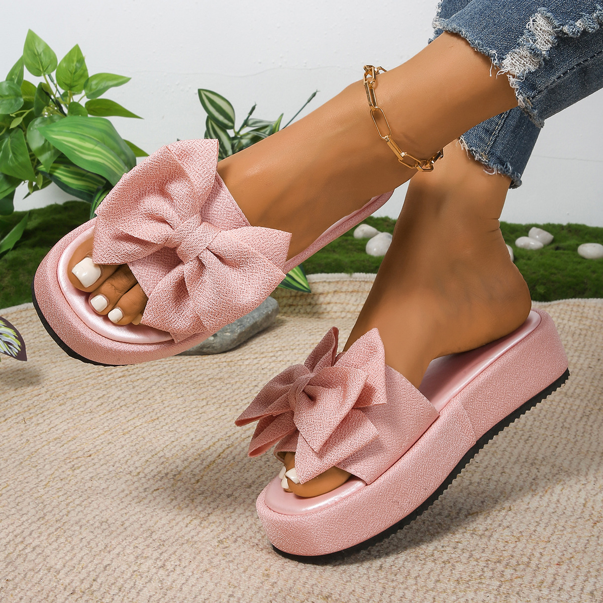 Women's plus Size Platform Sandals Summer 2025 Open Toe Strappy Beach Slippers with Bows Fashionable Outdoor Pu Slippers_voghion.com