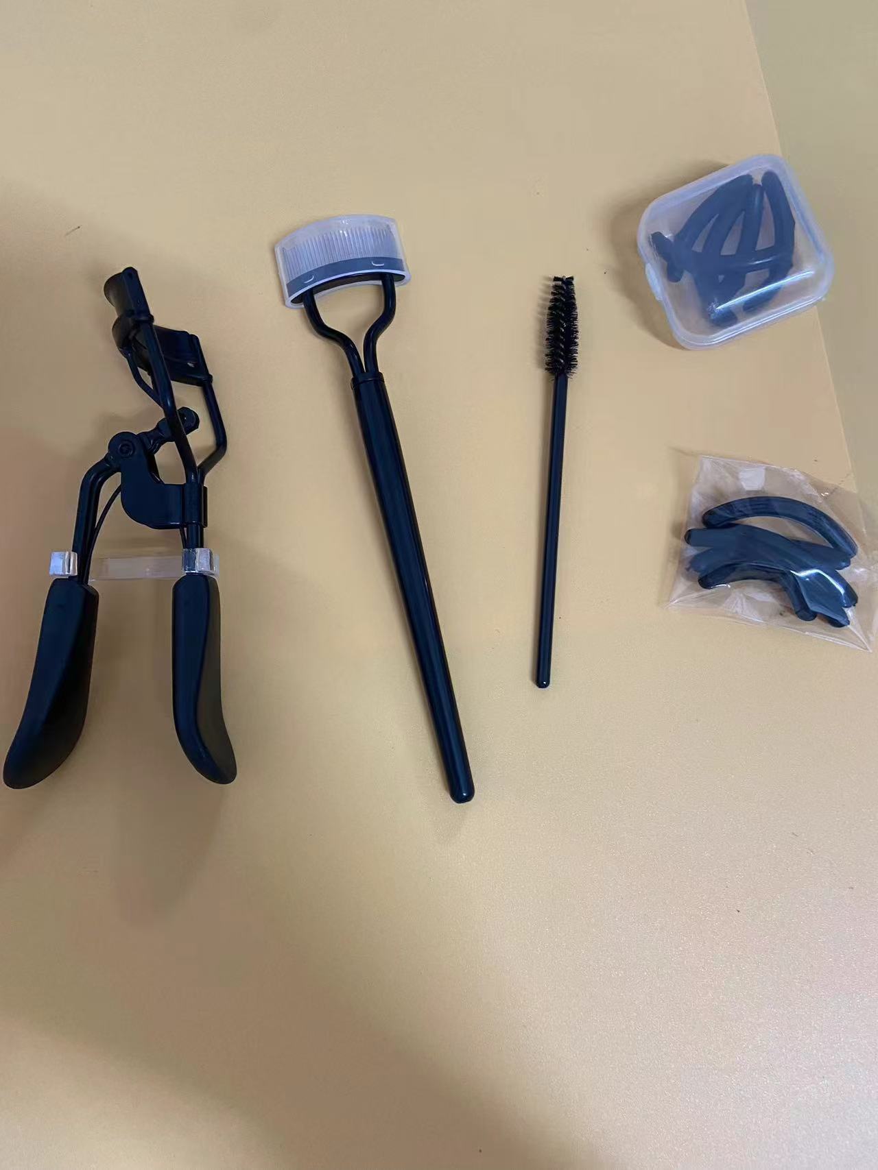 Herramientas de belleza rizador de pestañas al por mayor Gran Angular chapado rizador de pestañas antideslizante negro curling rizador de pestañas parcial