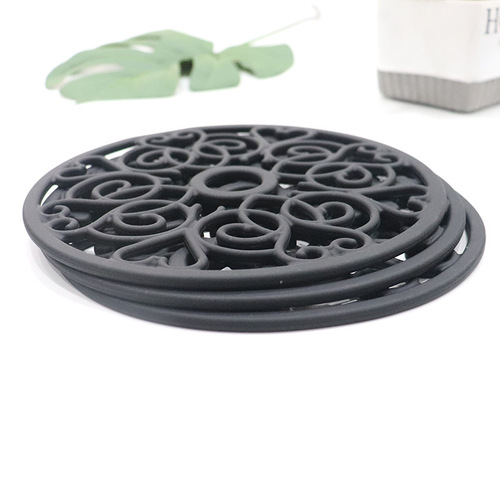 Silicone dinner mat heat insulation pad, thick round soft hollow table mat kitchen utensil pot mat bowl mat plate mat