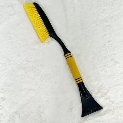 clearing brush for winter — Kempinq və səyahət - yellow-non-retractable