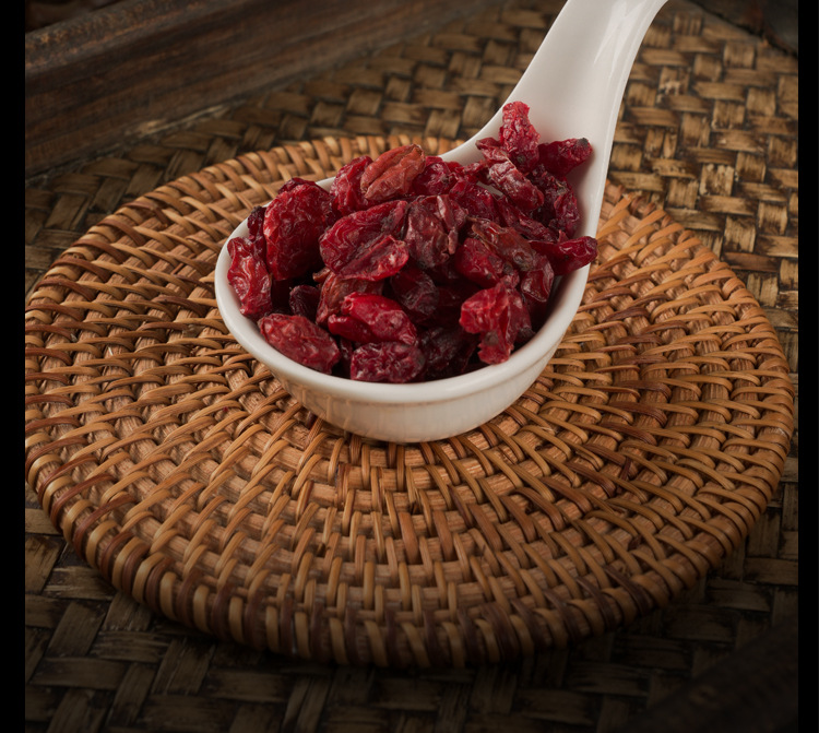 Shan Zhu Yu (Cornus officinalis) — Dried Pitted Dogwood Fruit, Qinling-Origin Food Herb for Tea & Soup in use