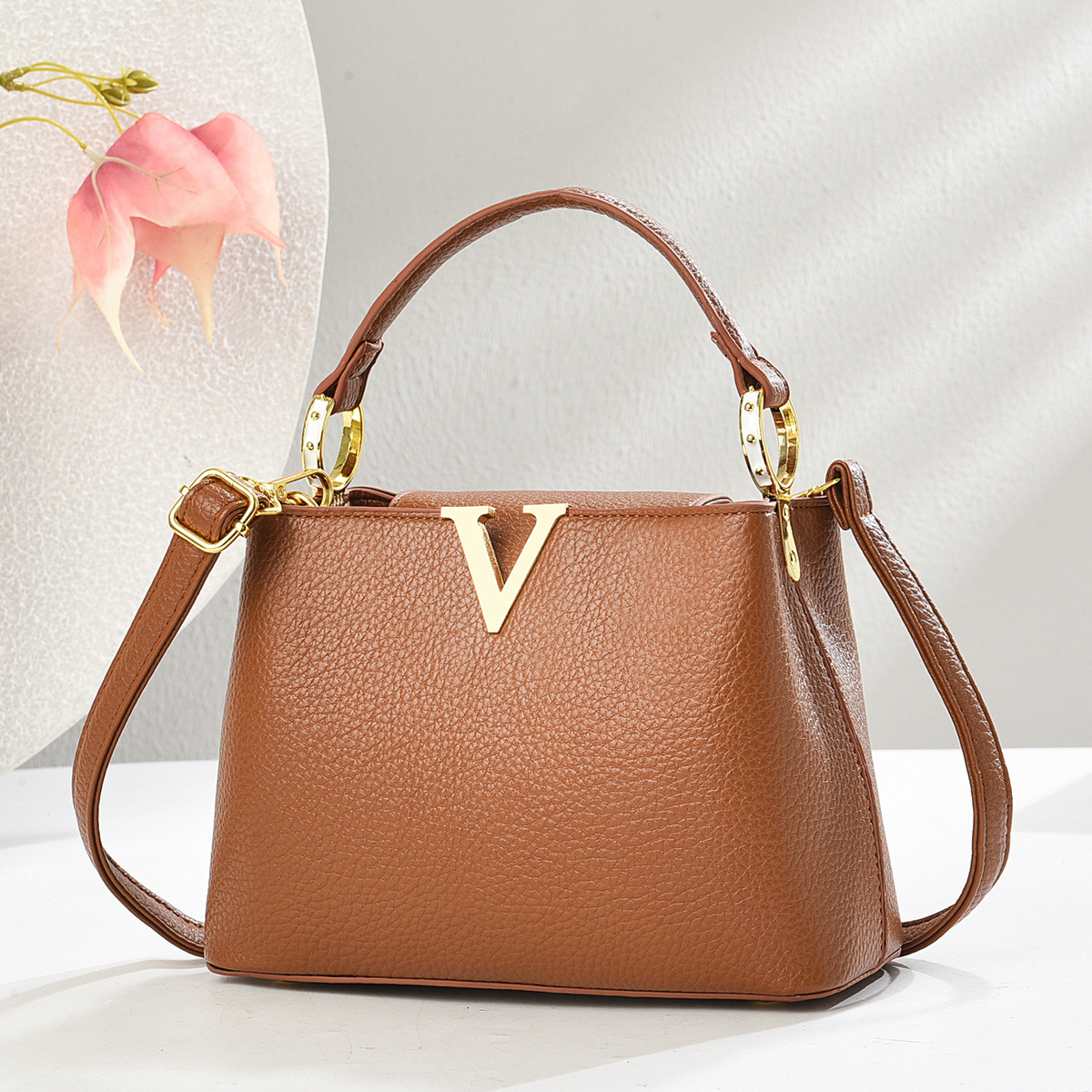 Alta calidad casual 2025 nuevo bolso femenino de gran capacidad moda retro simple bolso de mensajero de un solo hombro