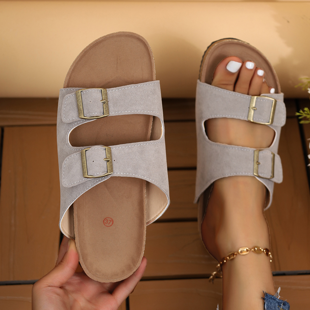 Coppia pantofole da spiaggia estive con fibbia a una linea da donna con fondo spesso in sughero_voghion.com